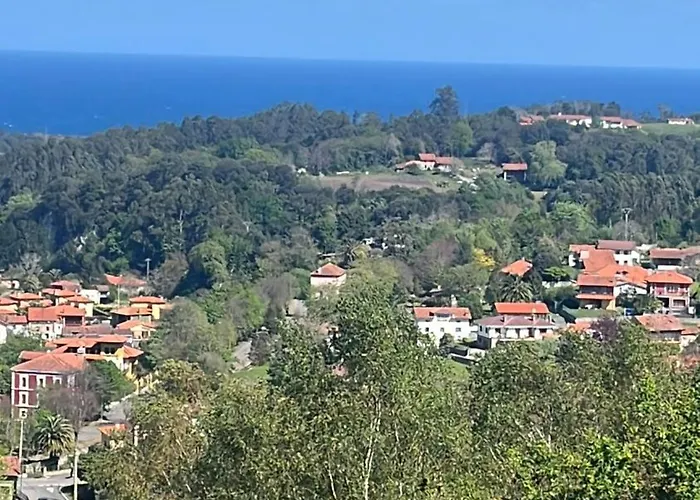 Plaza La Blanca Nueva De Llanes